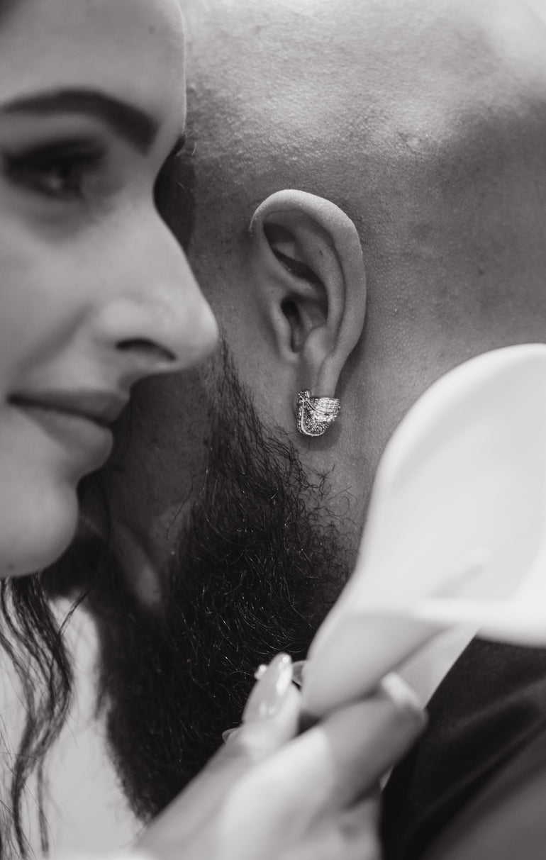 https://www.instagram.com/lightsofalhenawedding/ 