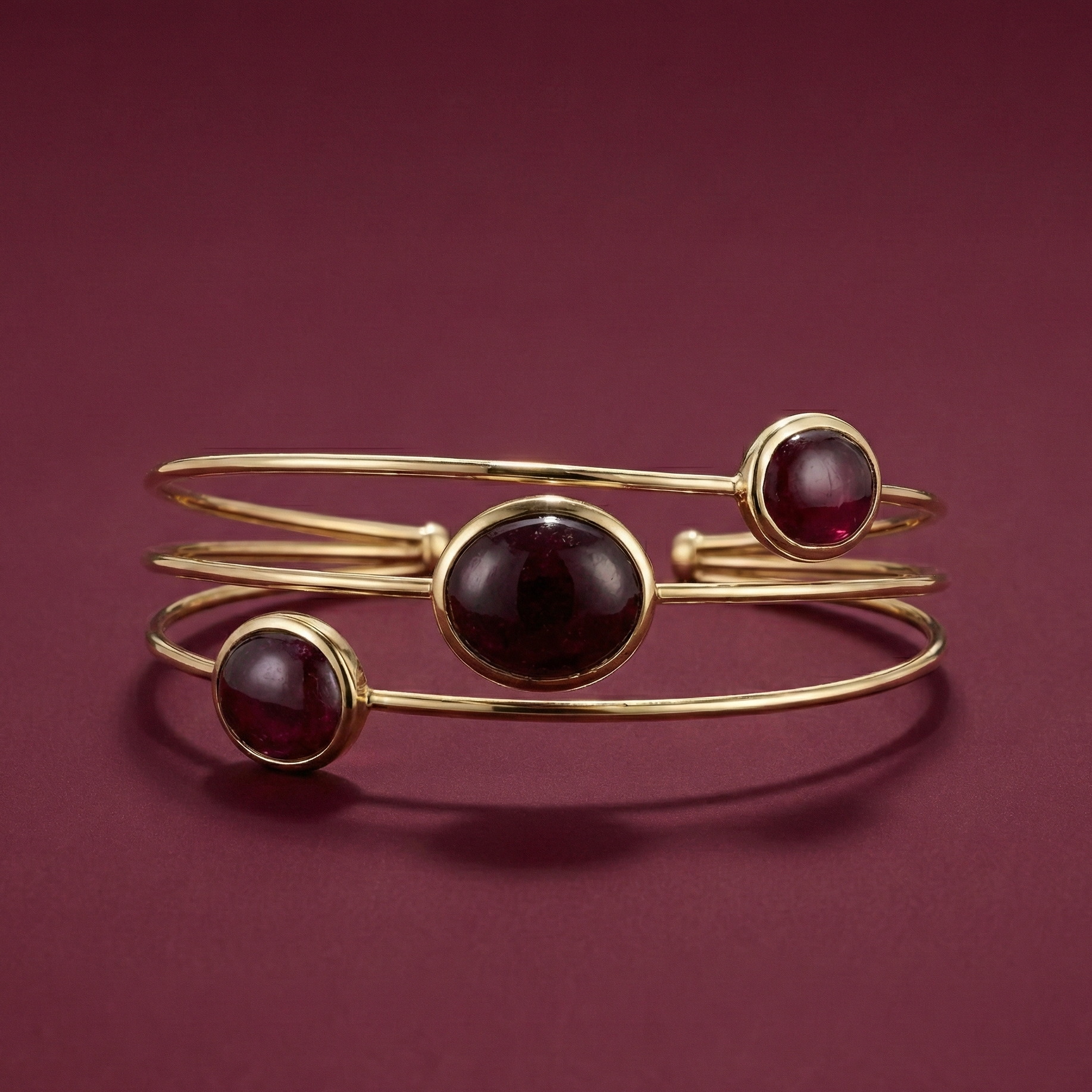 bracelet jonc or jaune 18k recyclé rubis cabochons